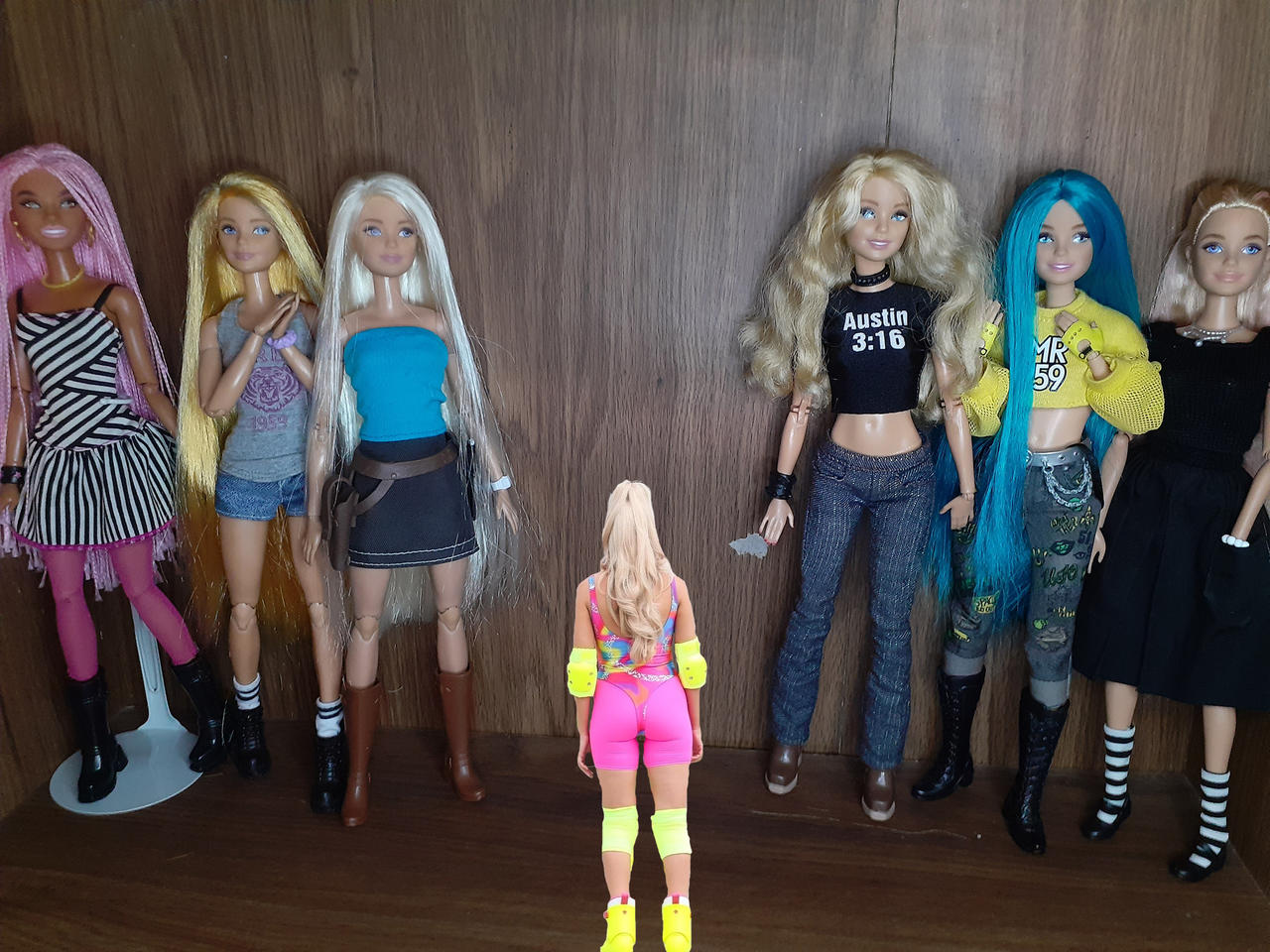 Giantess World Barbie: Explore the World of Oversized Barbie Adventures