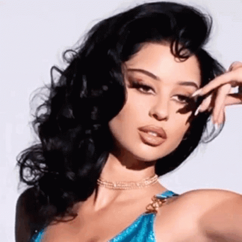 Discover Alexa Demie's Iconic 2019 Entertainment Weekly Moments in GIFs