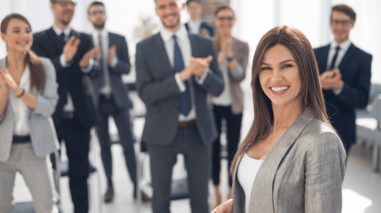 How to Become a Confident and Successful Business Woman