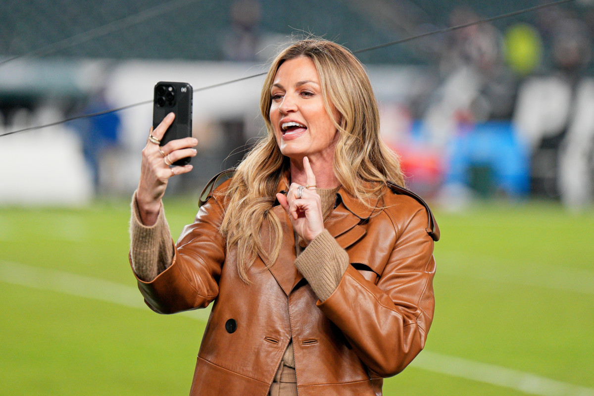 Erin Andrews and Politics: Does She Talk About Her Views