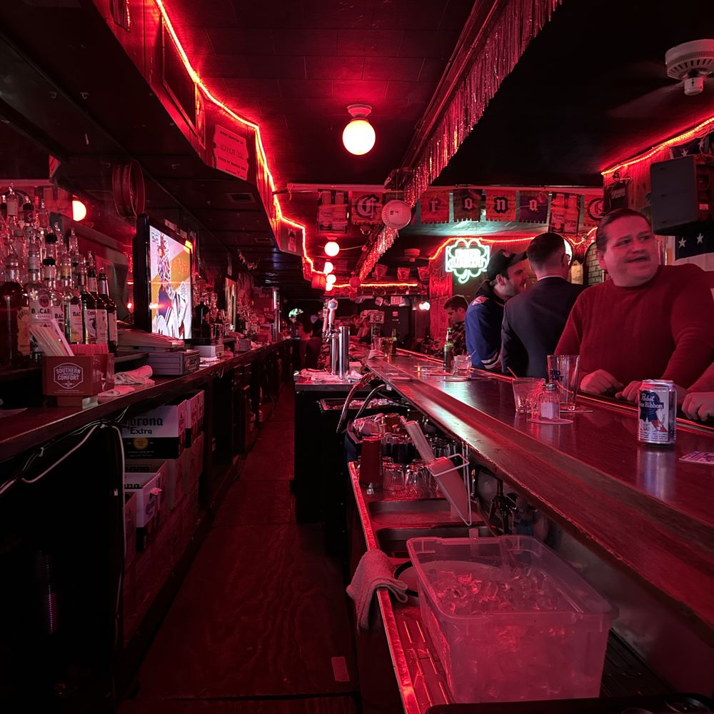 Finding Sports Bars Open on Christmas Day Near You