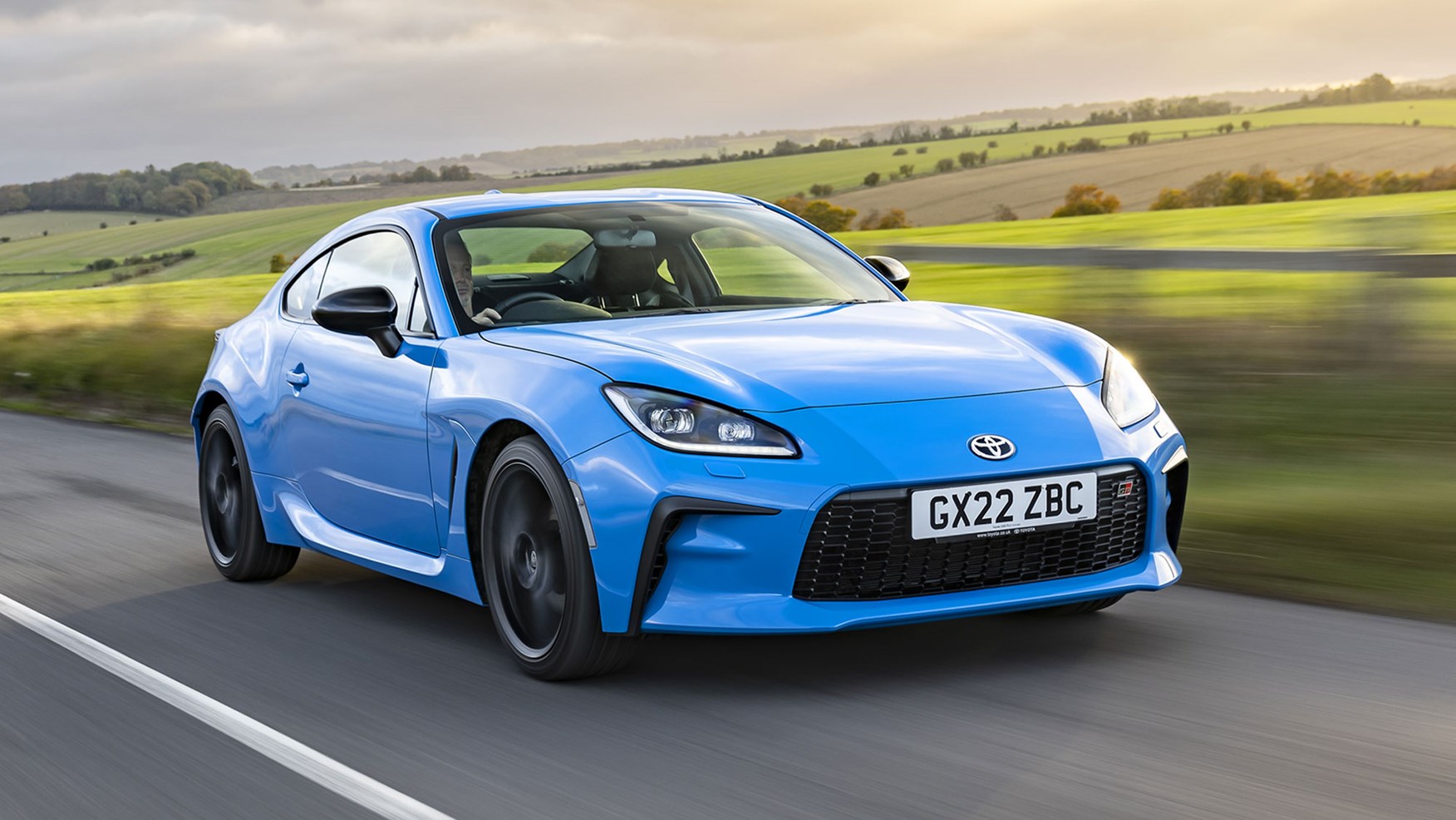 Cheap Thrills: The Ultimate Guide to Affordable Sports Cars!