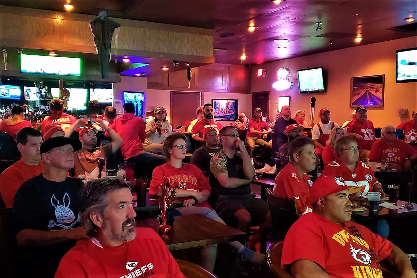 Chiefs Game On? Locate a Chiefs Sports Bar Near Me Now!