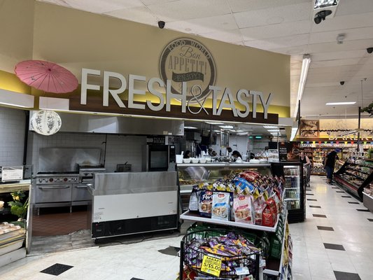 How fresh are the groceries at Superfresh Food World? Learn why quality makes them stand out.