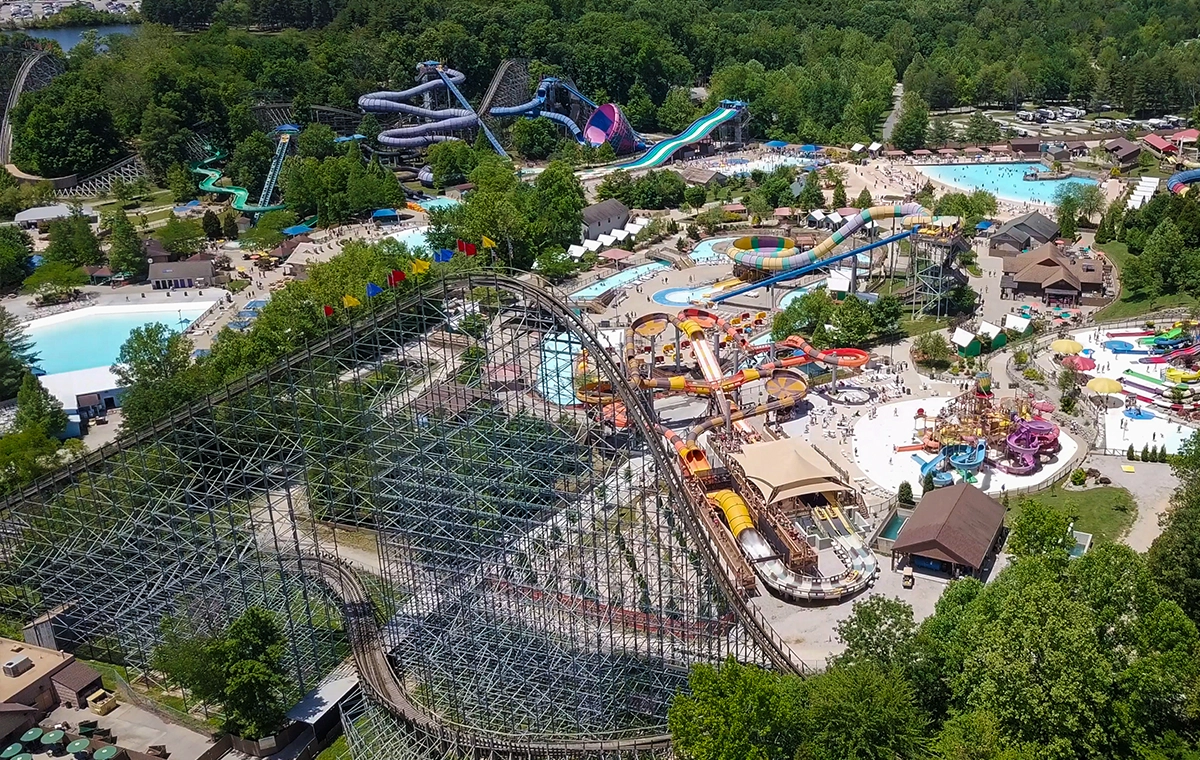 Curious what time is it at Holiday World Indiana? See their daily schedule and make your visit amazing.
