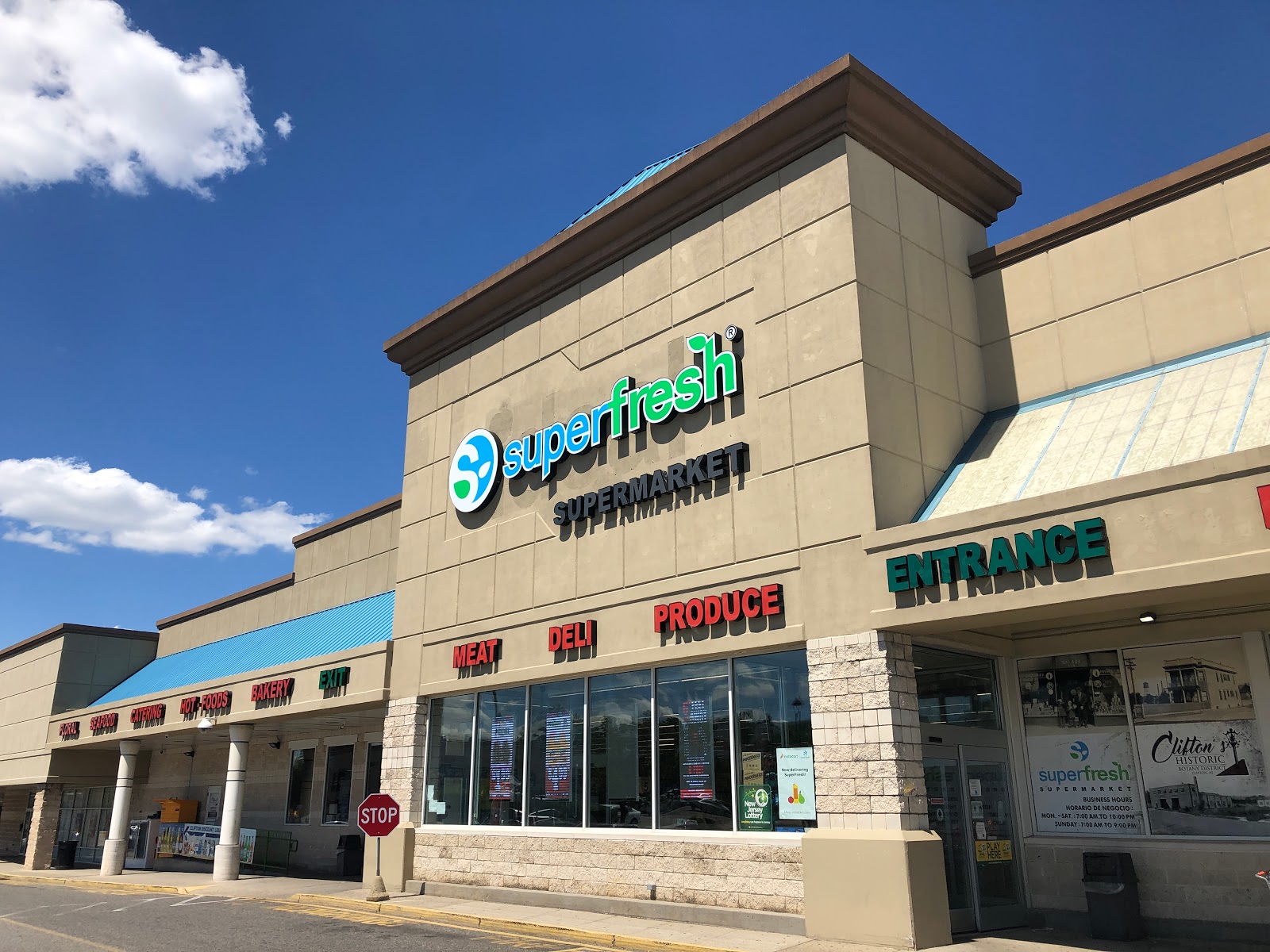How fresh are the groceries at Superfresh Food World? Learn why quality makes them stand out.