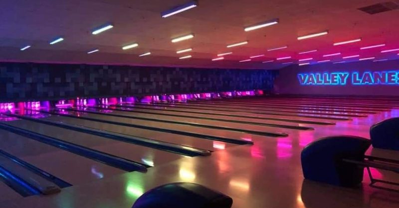 How to Plan Perfect Party at Valley Lanes Family Entertainment Center Tips